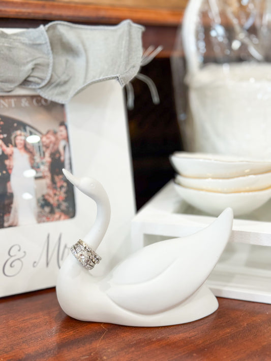 Swan of Grace Ring Holder