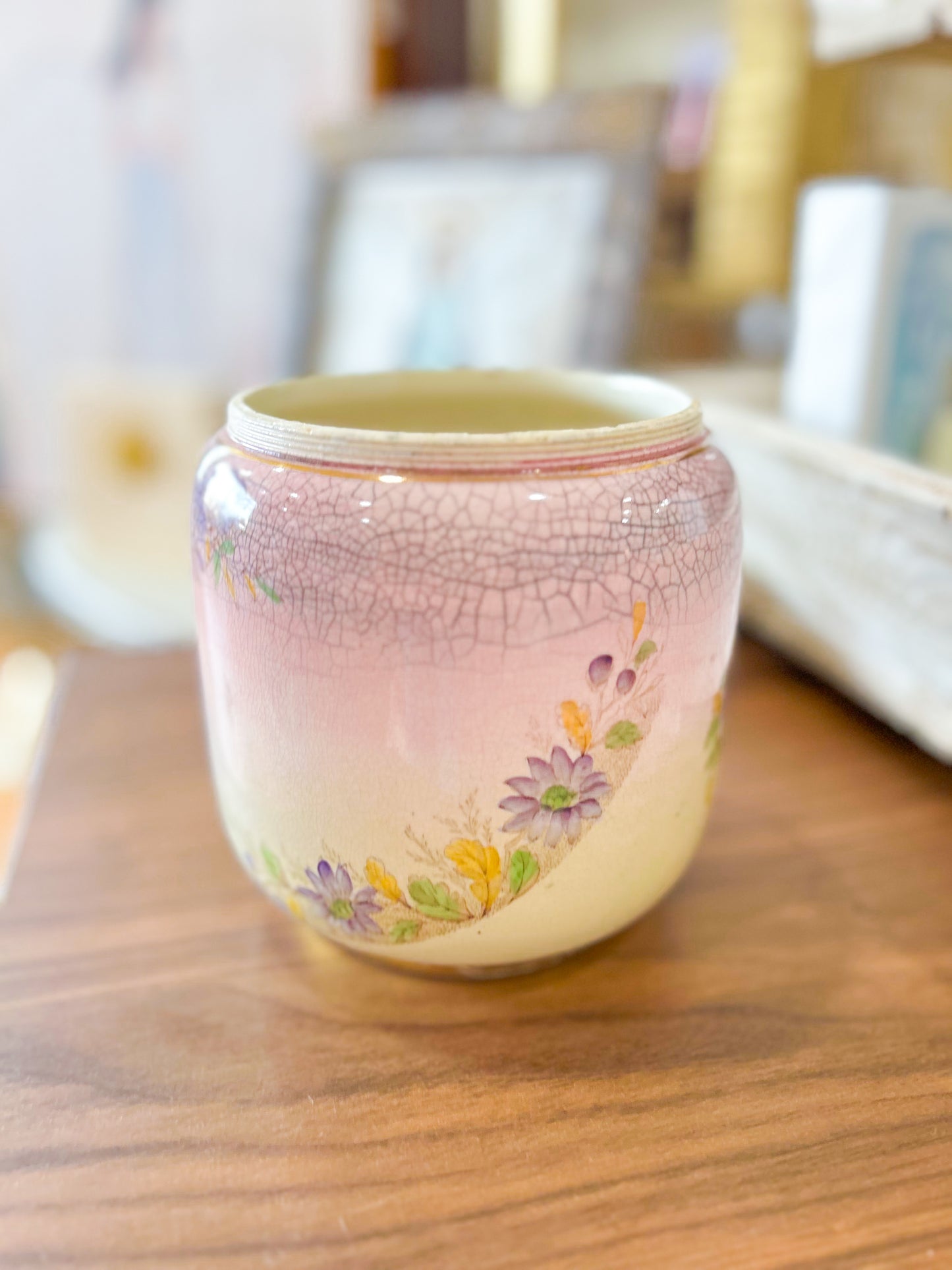 Cottage Petal Holder