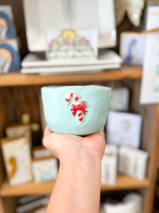 14oz Tiffany Blue Candy Cane Pottery Candle Fraser Fir