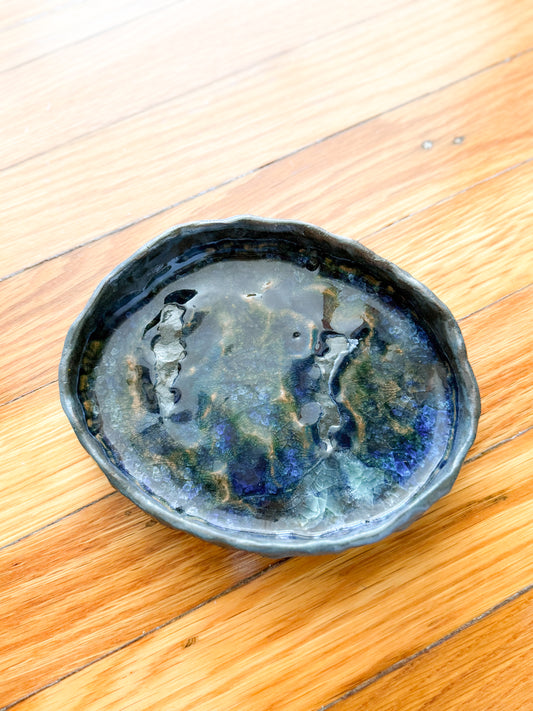 Stone & Beauty Dish for Home Decor & Use