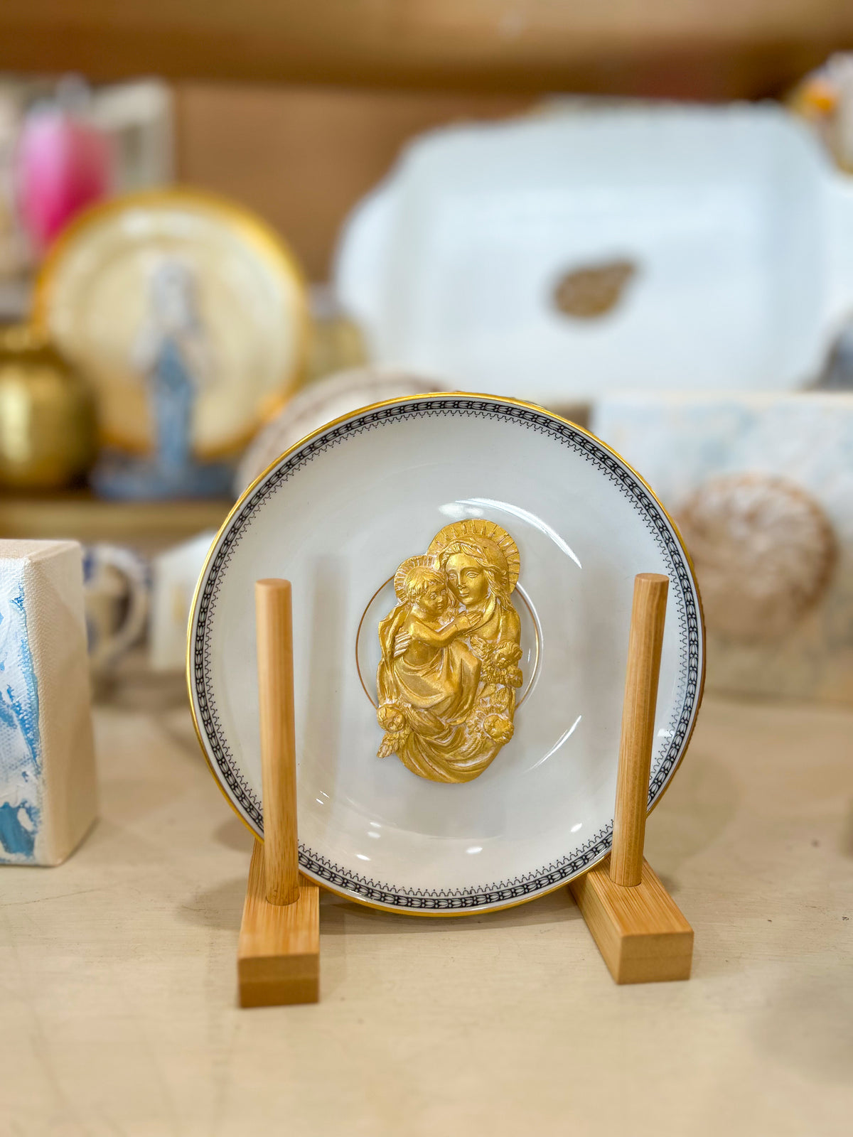 Madonna & Child Christine Plate