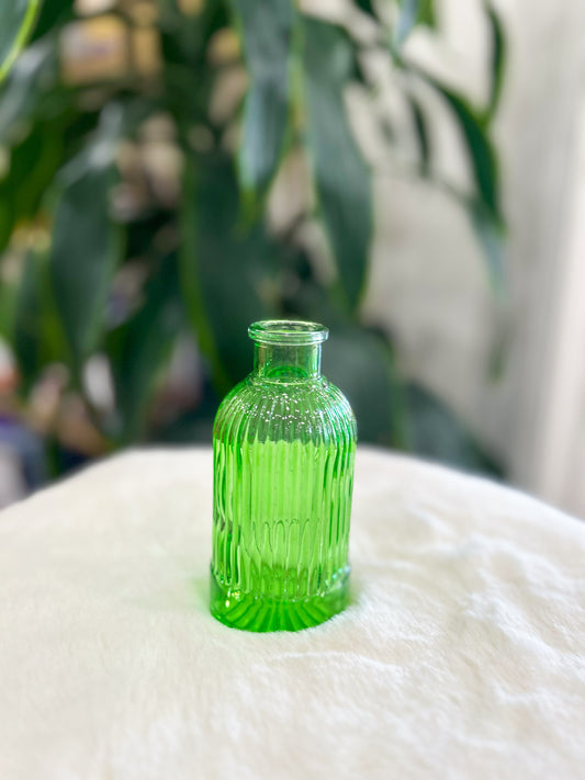 Arabella Vintage Inspired Medium Size Bud Vase