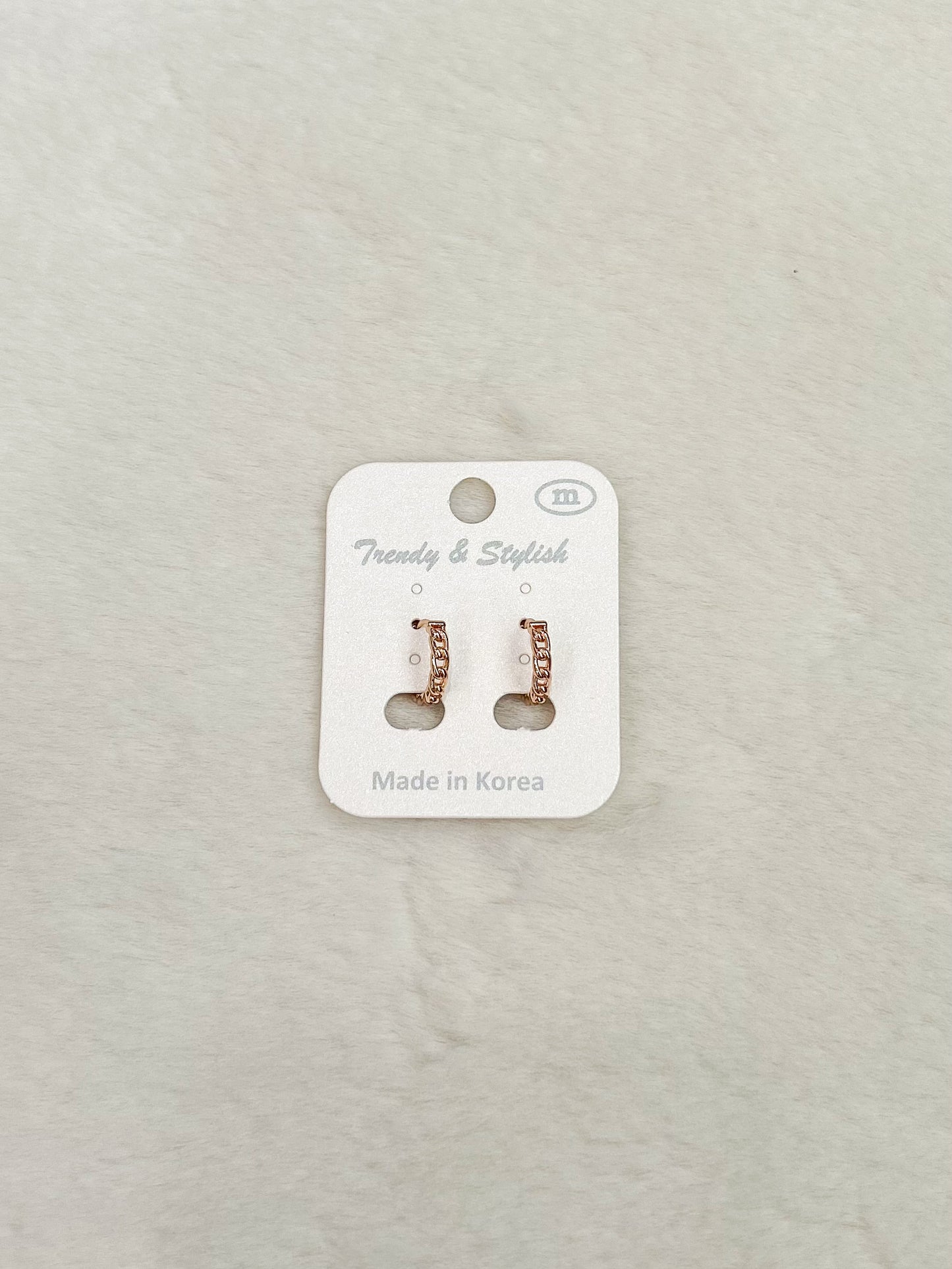 Trendy and Stylish Meadow Gold Chain Hoop Earrings