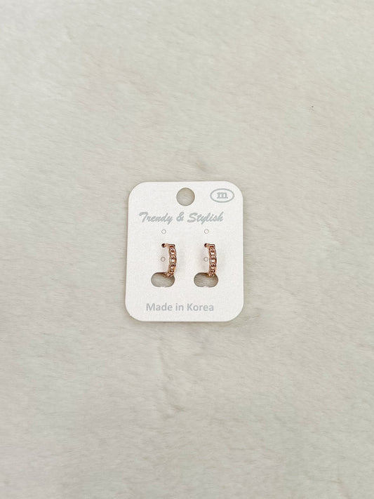 Trendy and Stylish Meadow Gold Chain Hoop Earrings