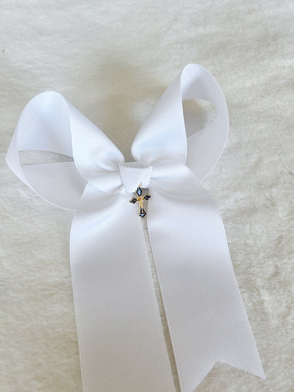 Maria White Hanging Bow With Charm