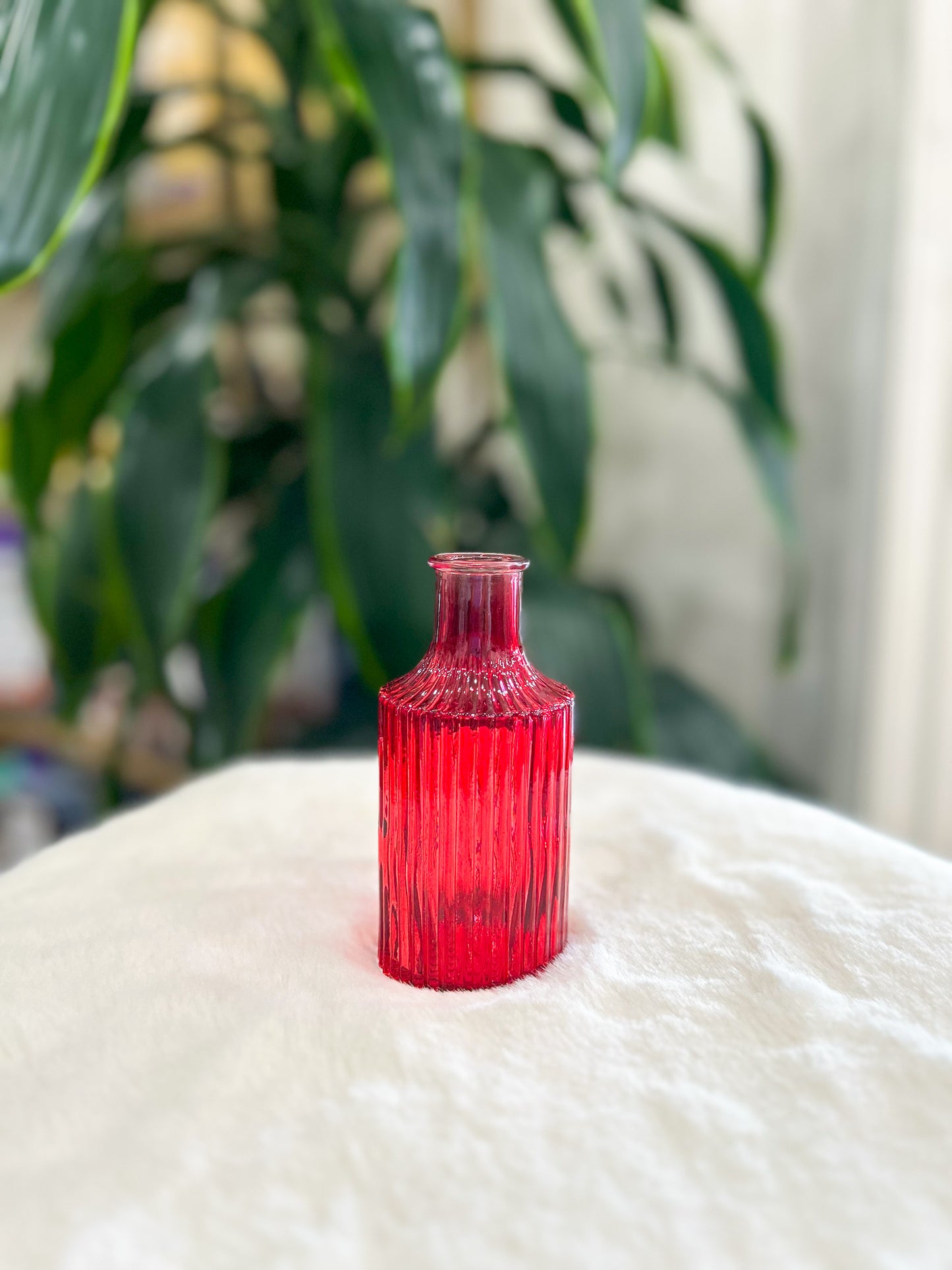 Dorothy Vintage Inspired Medium Bud Vase