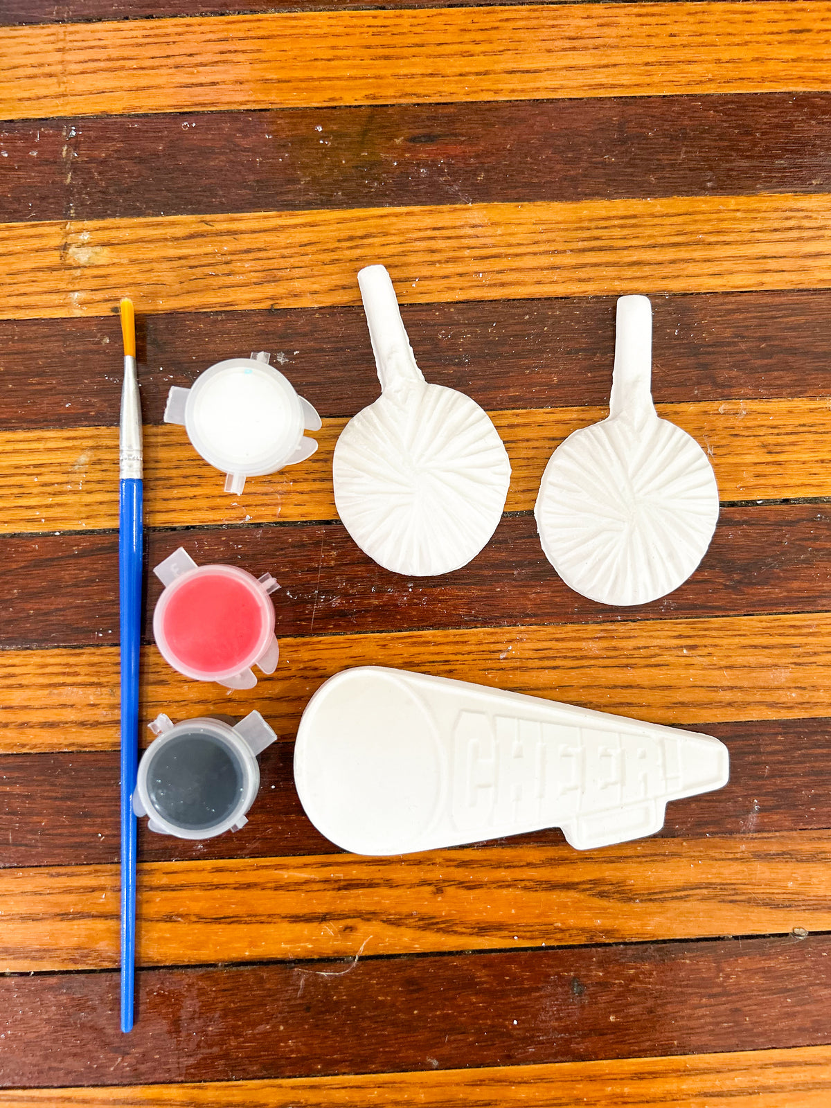 Pom Pom Spirit Paint Your Own Plaster Set