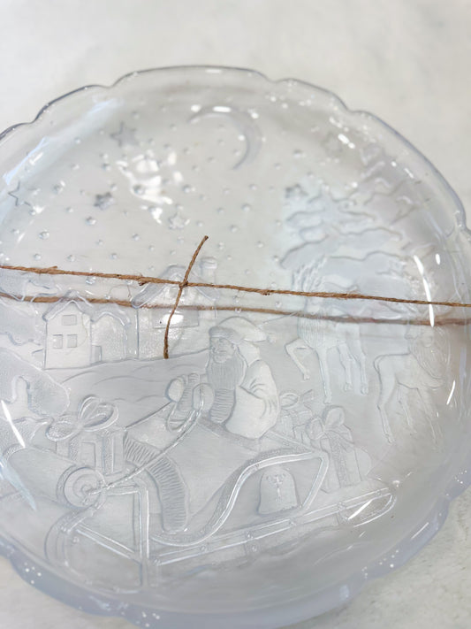 Santa’s Sleigh Ride Decorative Plate Frosted