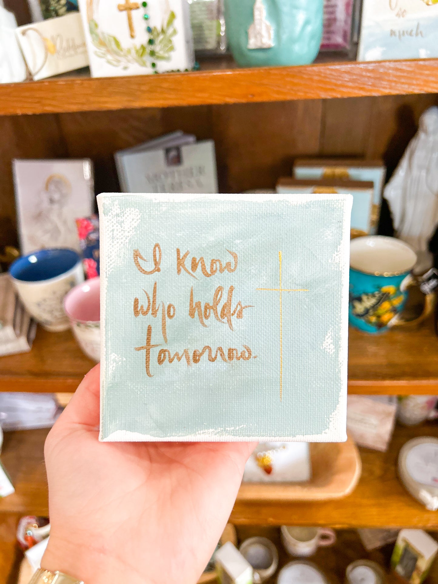 4x4 I Know Who Holds Tomorrow Thin Cross Blue Background