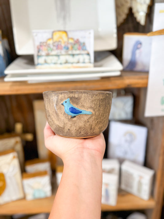 14oz Brown Blue Jay Pottery Candle Lavish