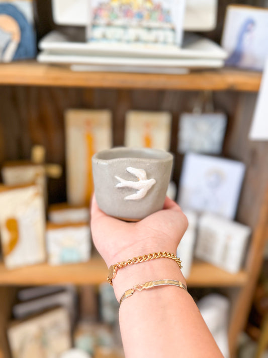 4oz Grey Dove Pottery Candle Lavish