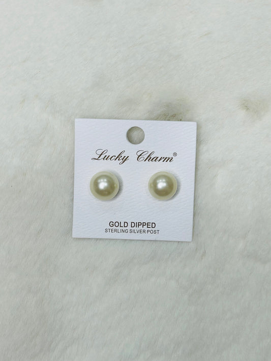 Collette Basic Pearl Studs