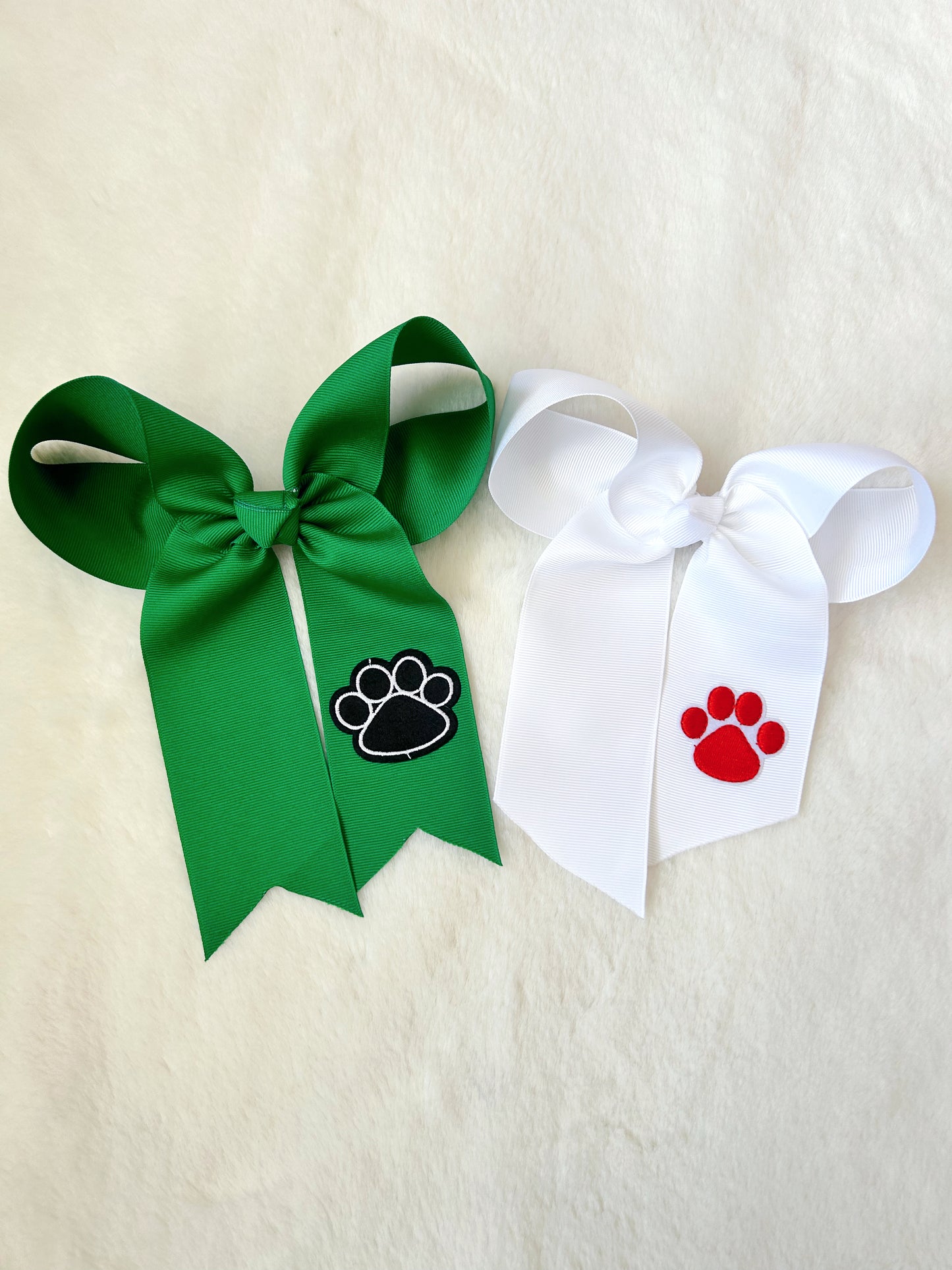 Maria Hanging Bow with Paw Print