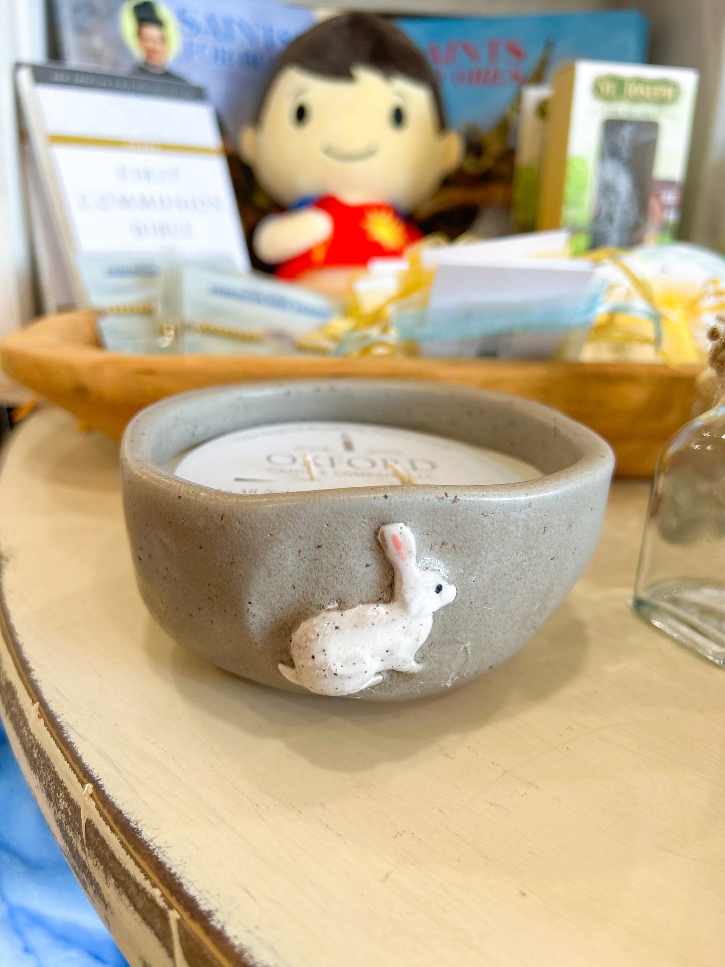 7oz Grey Bunny Pottery Candle-Lavish