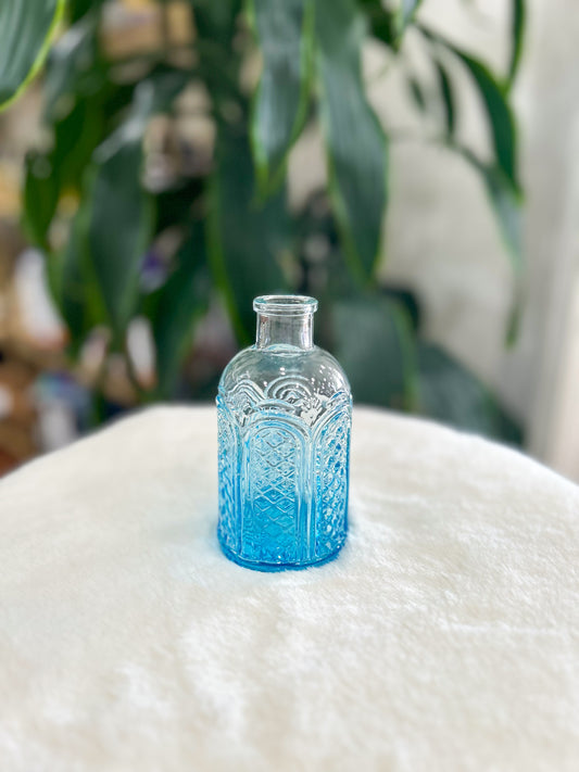 Genevieve Vintage Inspired Medium Bud Vase