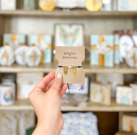 Scapular Bracelet with Knots