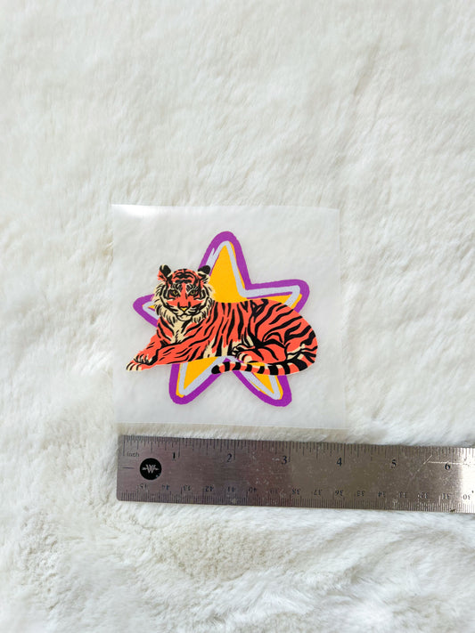Transfer- Small laying Tiger with Gold and Yellow Star