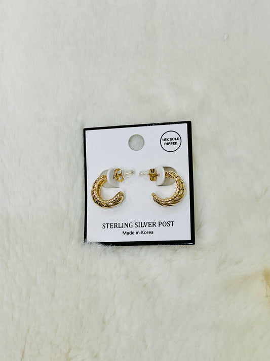 Quinn Gold Textured Huggie Hoop Earrings
