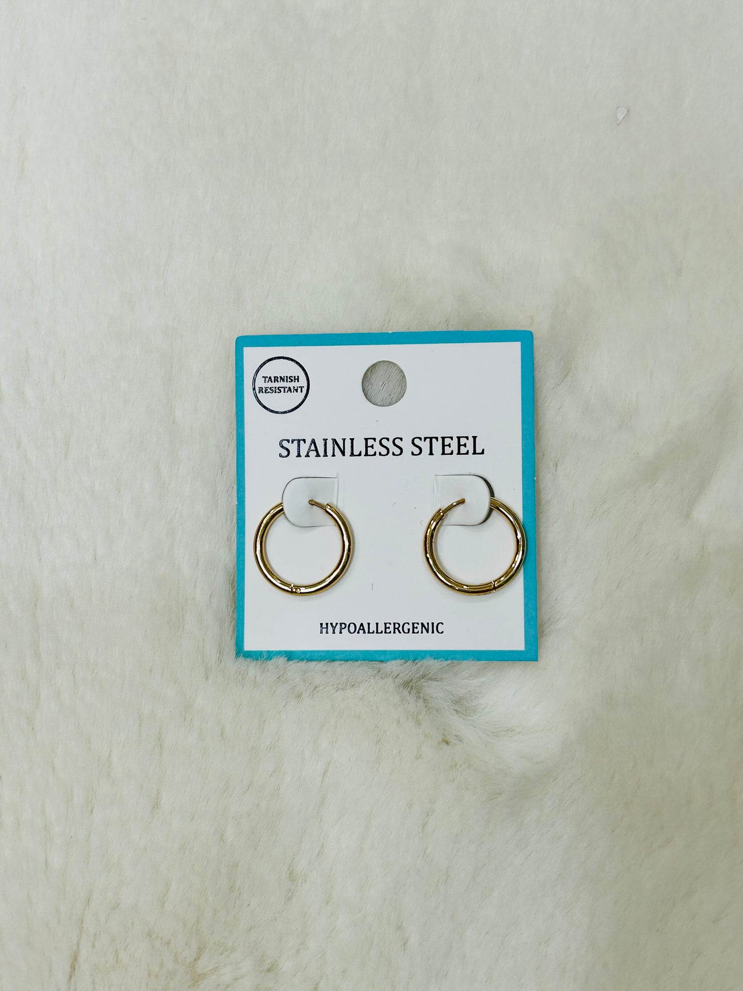 Lydia Gold Basic Huggie Hoop Earrings