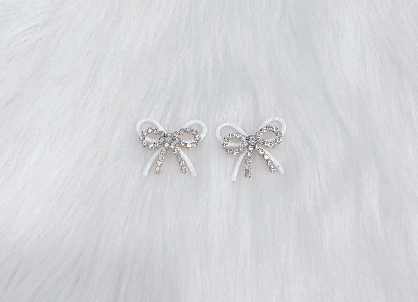 Double Bow Stud