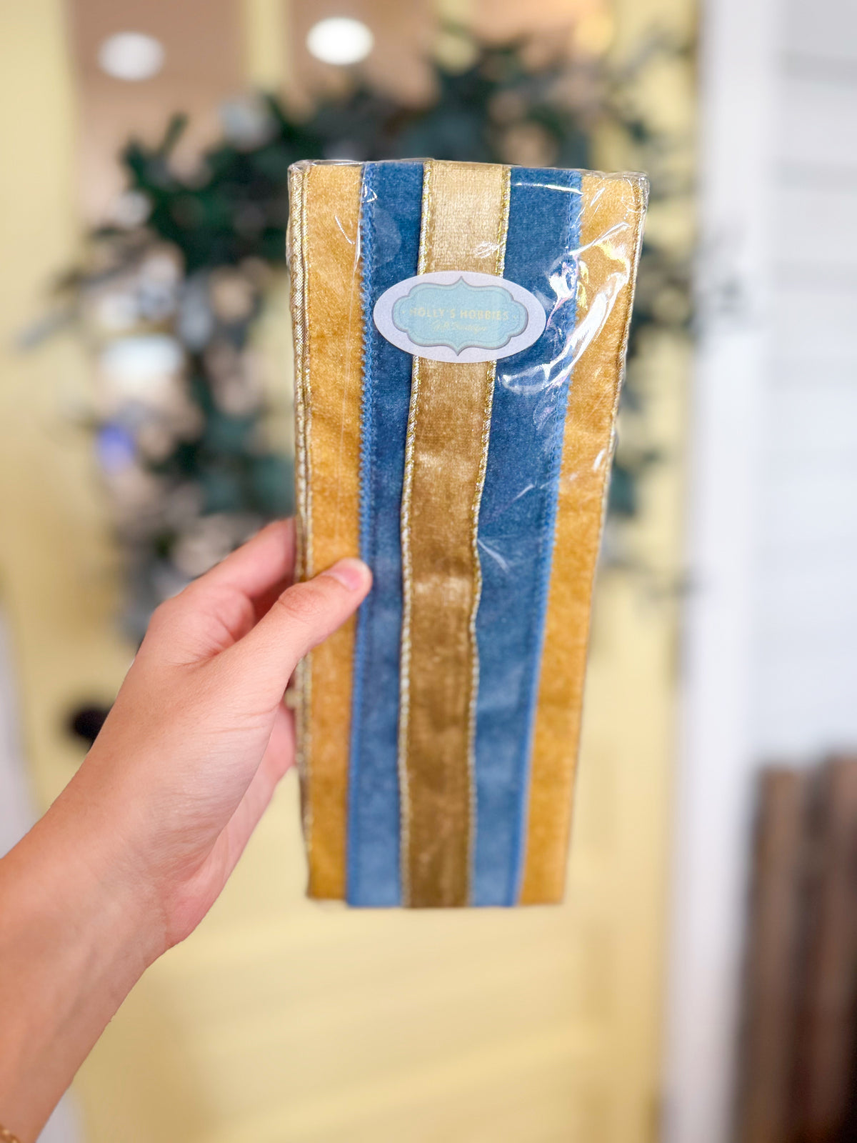 Southern Gold/Navy/Light Blue Wreath Ribbon Trio Style