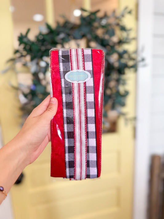 Christmas Traditions Wreath Ribbon Trio Style