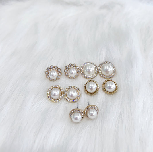 Button Pearl Stud