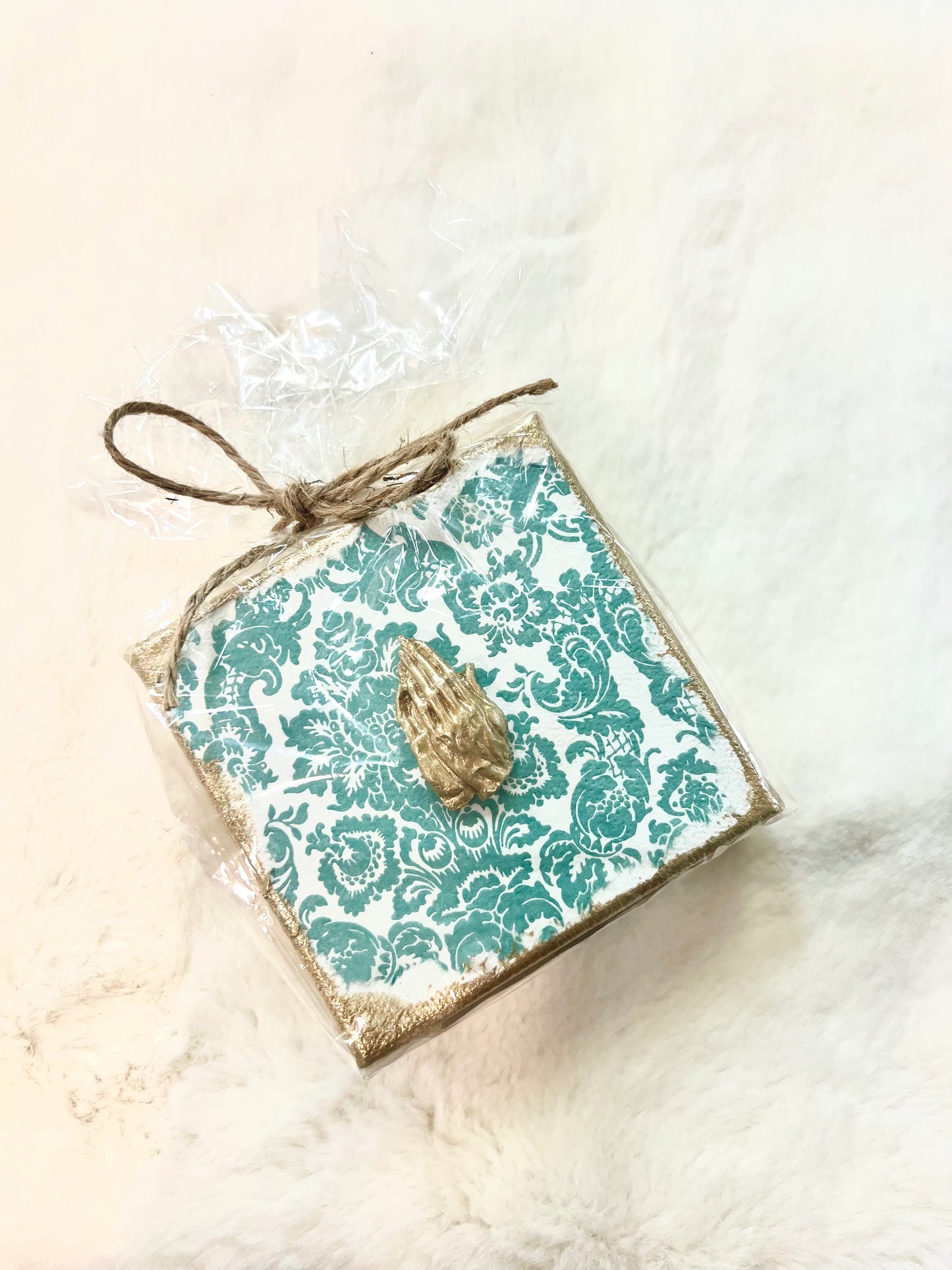 4x4 Canvas Tiffany Blue Damask Praying Hands