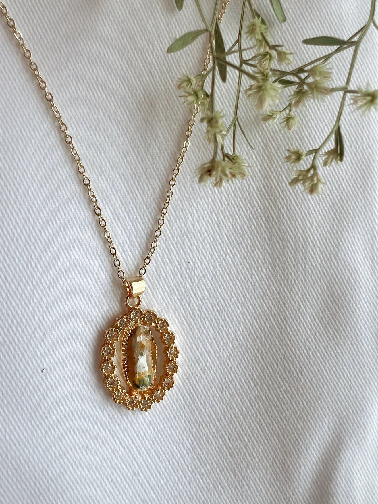 Harleigh Leonards Mary in Mums Necklace