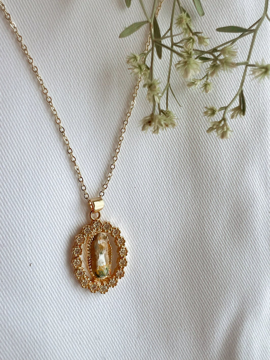 Harleigh Leonards Mary in Mums Necklace